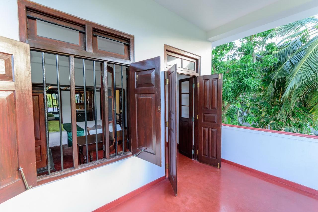 Villa Guru Хикадува Екстериор снимка